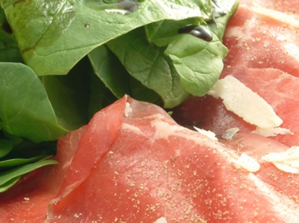 Carpaccio de bœuf aux épinards