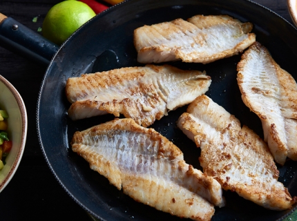 Filets de sébaste, salsa à la mangue et sauce enragée