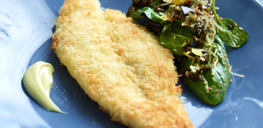 Filet de pangasius poêlé à la salade d’algues asiatiques