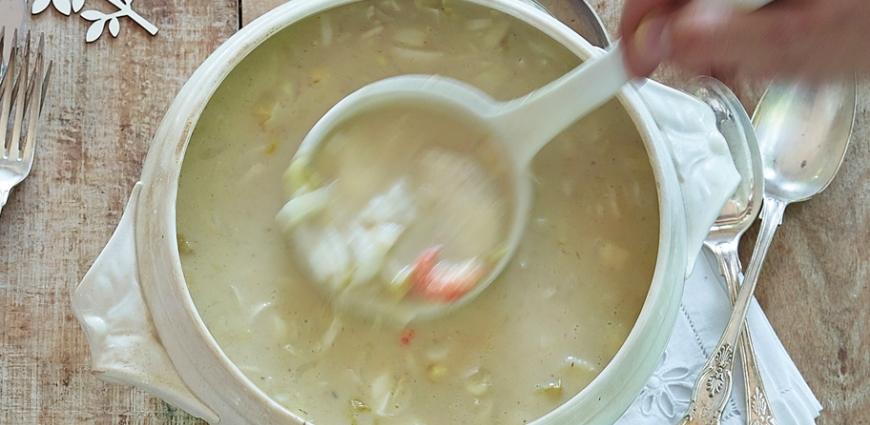 Potage de chicons aux poissons et aux écrevisses