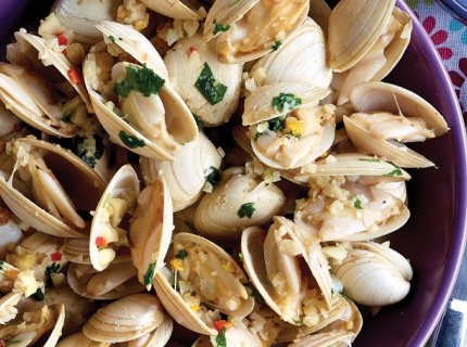 Poêlée de coquillages aux amandes et à l'orange