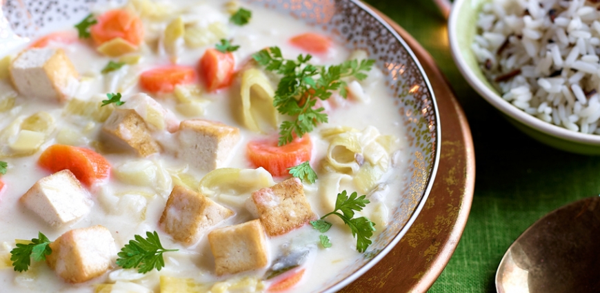 Waterzooi au tofu et petits légumes, riz sauvage