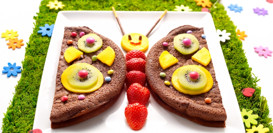 Papillon au chocolat et aux fruits frais