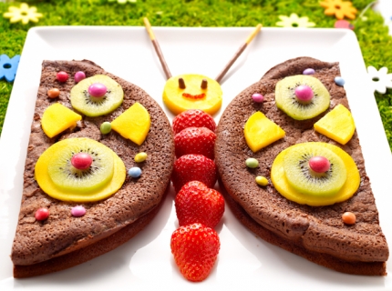 Papillon au chocolat et aux fruits frais