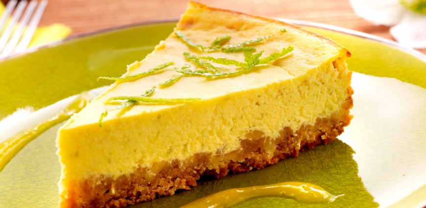 Cheesecake au citron vert, coulis exotique