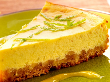 Cheesecake au citron vert, coulis exotique