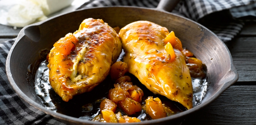 Filets de poulet farcis au chèvre et au miel