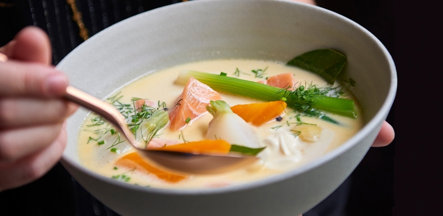 Soupe au saumon et à la crème épaisse