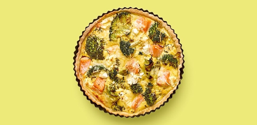 Quiche au saumon, à la feta et au brocoli À l’aise