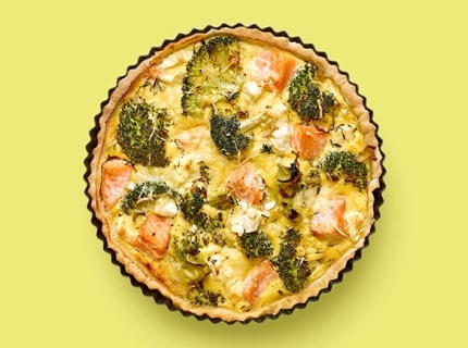 Quiche au saumon, à la feta et au brocoli À l’aise