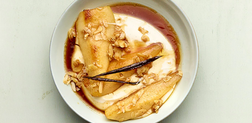  Yaourt aux poires, amandes et sirop au café