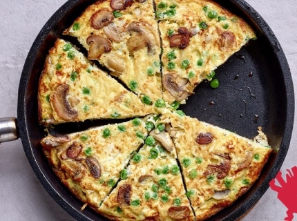 Frittata aux champignons, petits pois et ricotta