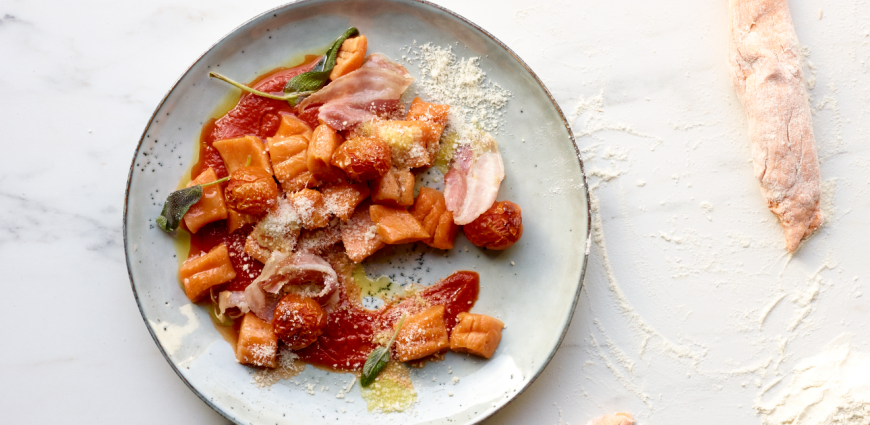 Gnocchis de patate douce, sauce tomate et pancetta