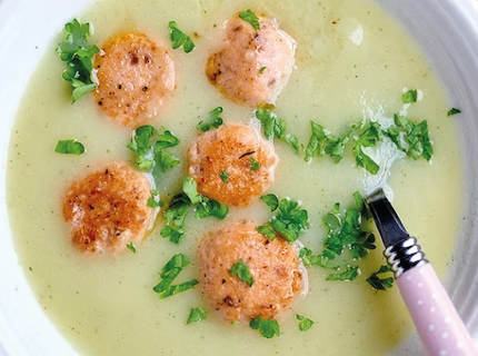 Soupe de navets aux boulettes de saumon