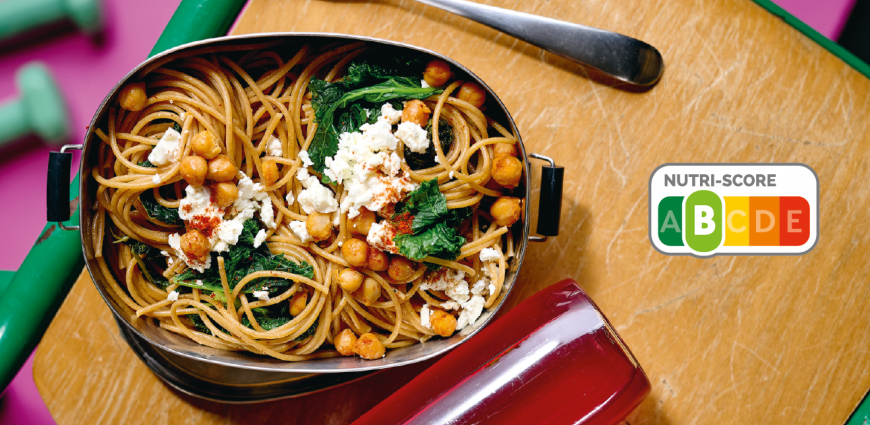  Spaghetti complet aux pois chiches, au chou frisé et à la feta