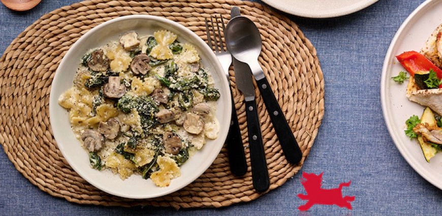 Farfalle aux 3 fromages, épinards et champignons