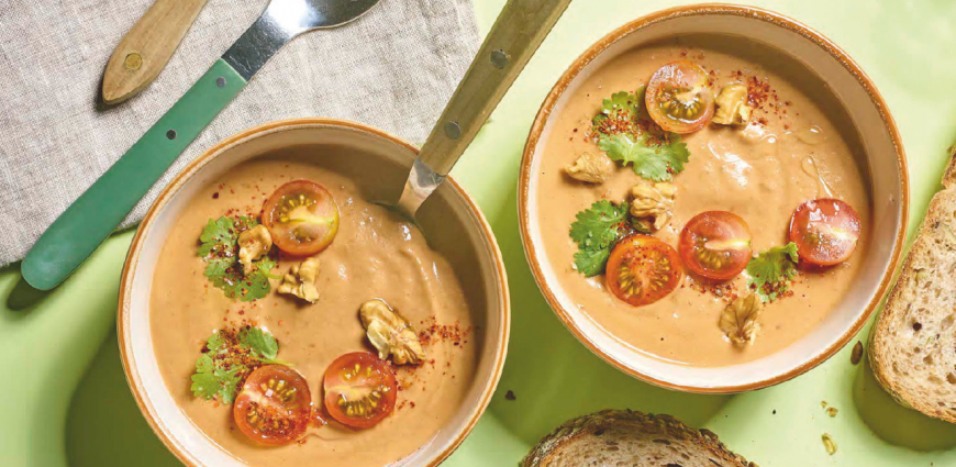 Soupe d’aubergine au pain et aux noix