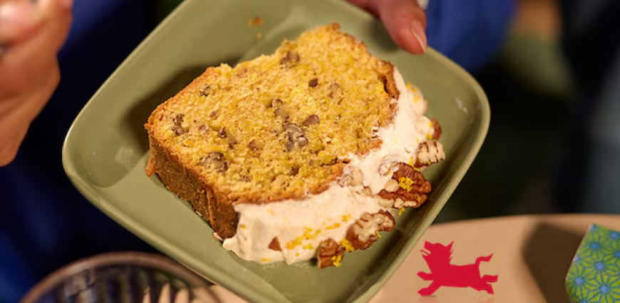 Quatre-quarts aux carottes et aux noix de pécan